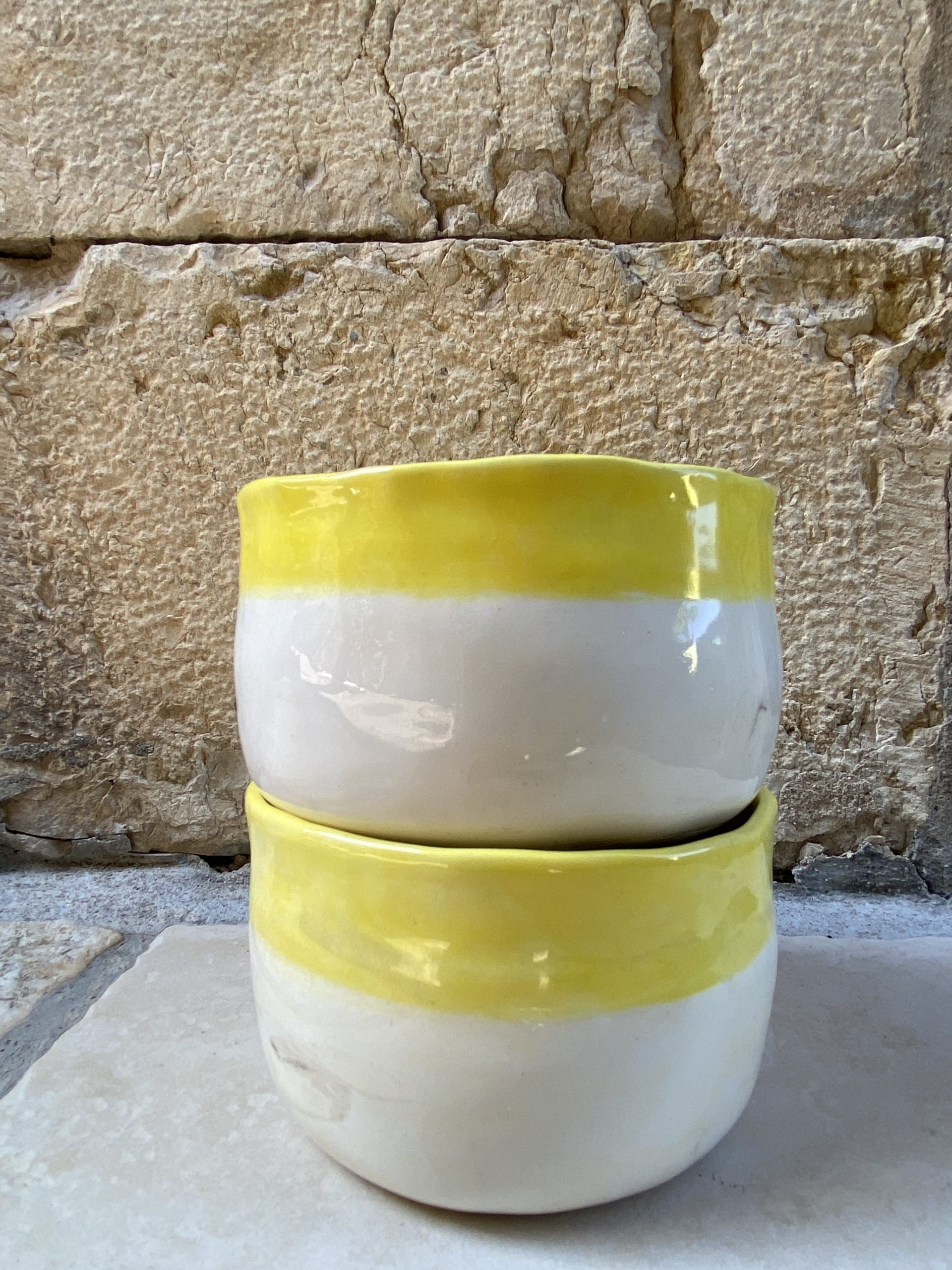 Wok en céramique jaune